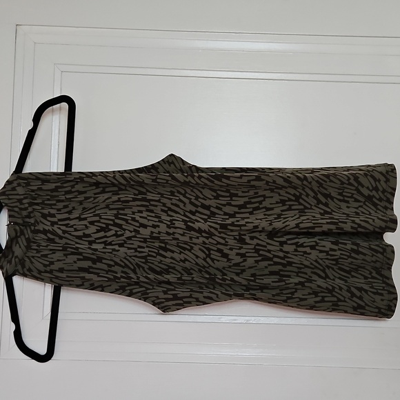 Michael Kors green and brown patterned top, Sz S/P - Picture 3 of 8